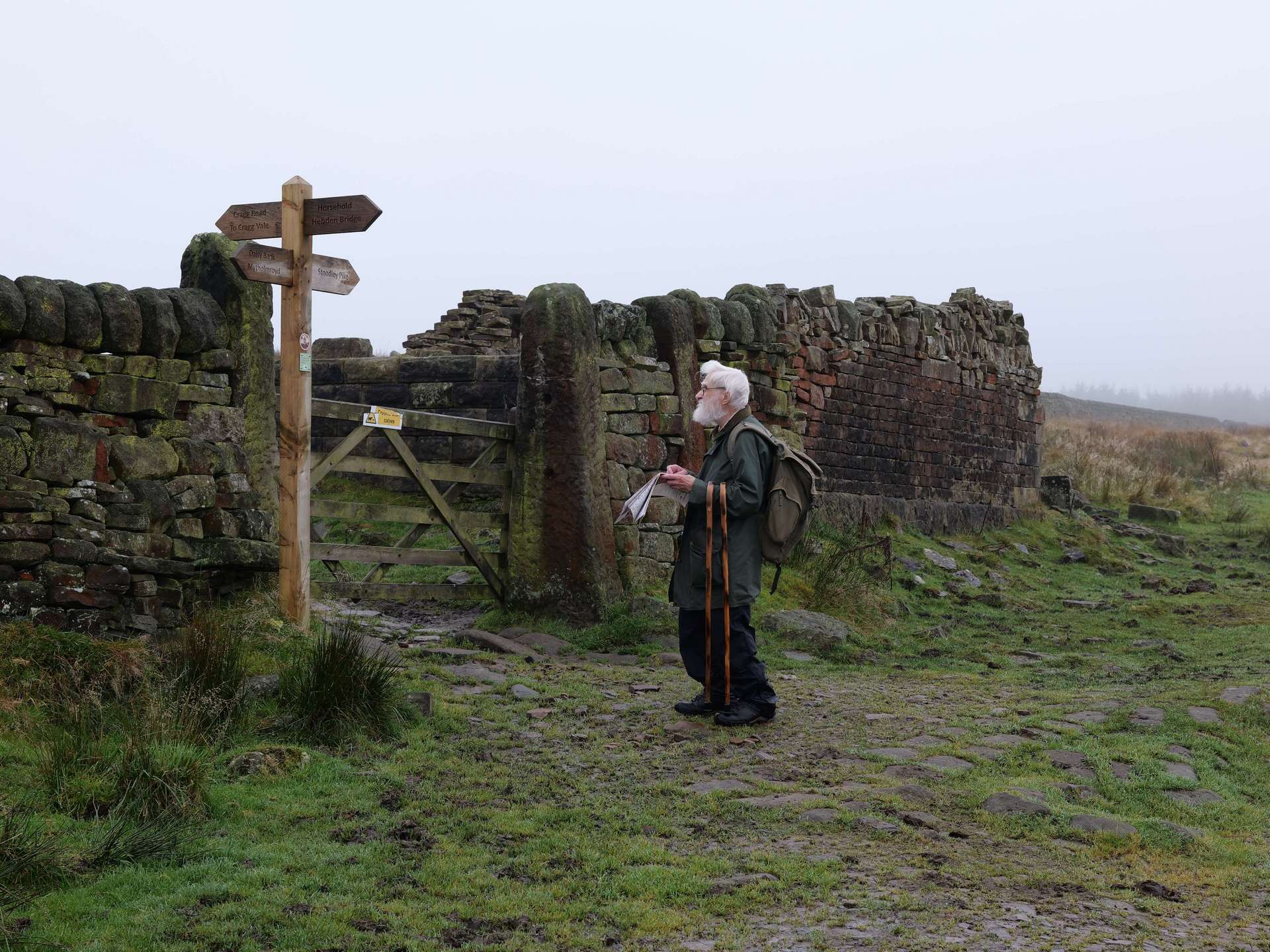 Dick's Lane Signpost